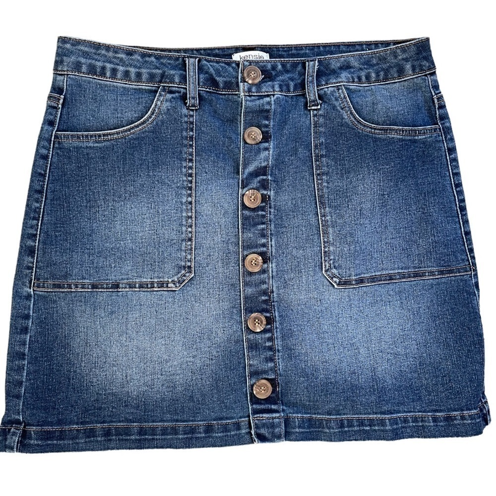 𝅺KENSIE denim skirt, size 12, button down front, 4 pockets, plenty of stretch